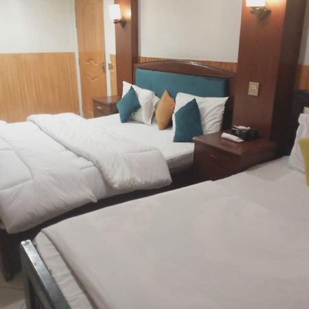 Hotel New Mid City Multan Exterior foto