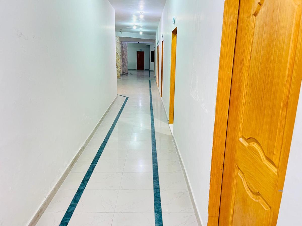 Hotel New Mid City Multan Exterior foto
