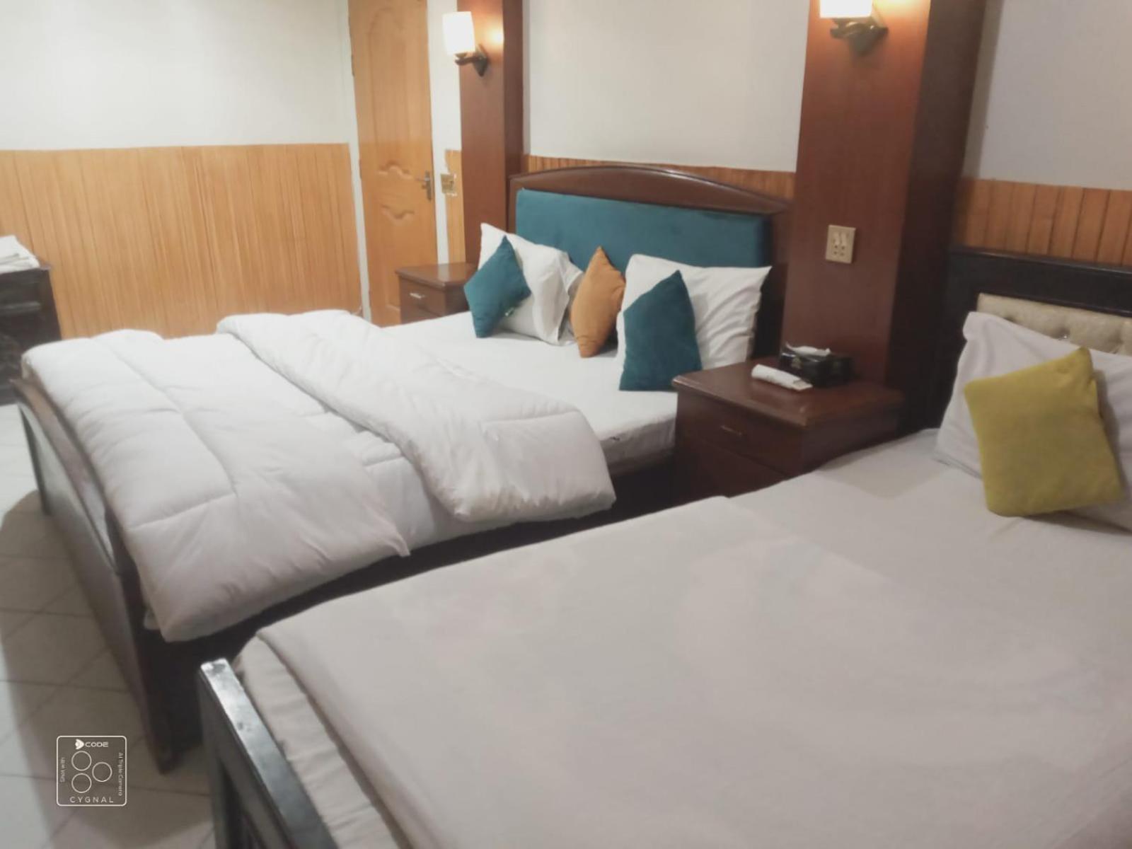 Hotel New Mid City Multan Exterior foto